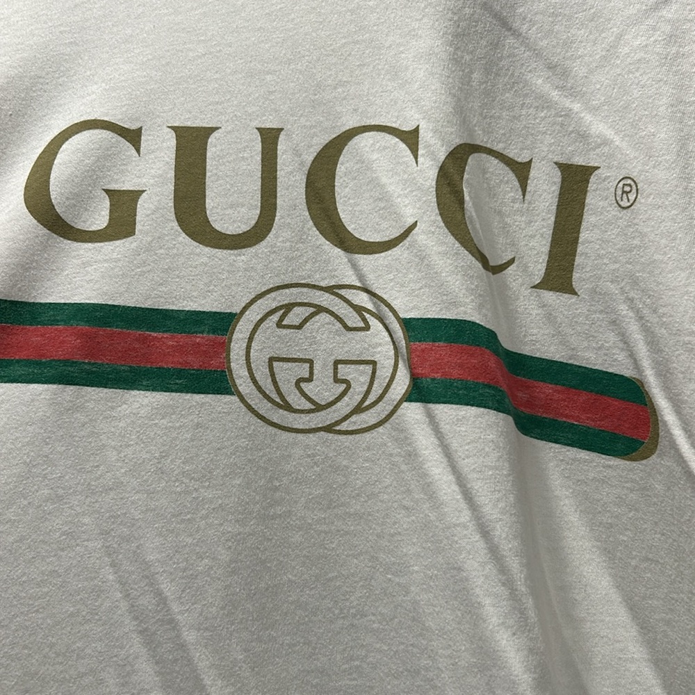 OVERSIZE T-SHIRT WITH GUCCI LOGO - Picture 7 of 14